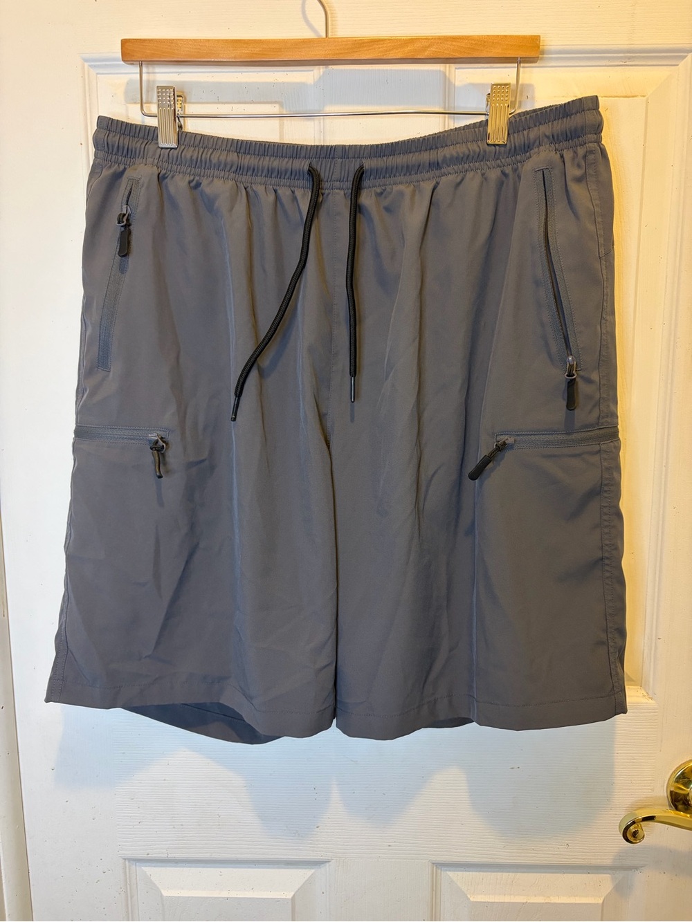 Santiny Men's Athletic Drawstring Cargo Shorts in Gray